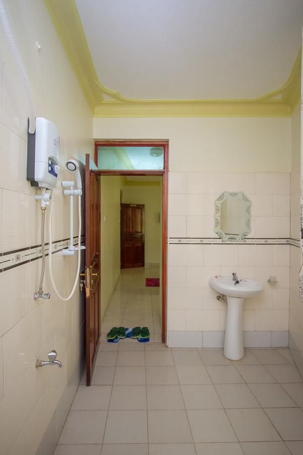 Heras Country Resort Kabale 외부 사진
