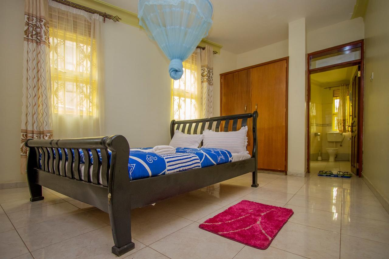 Heras Country Resort Kabale 외부 사진