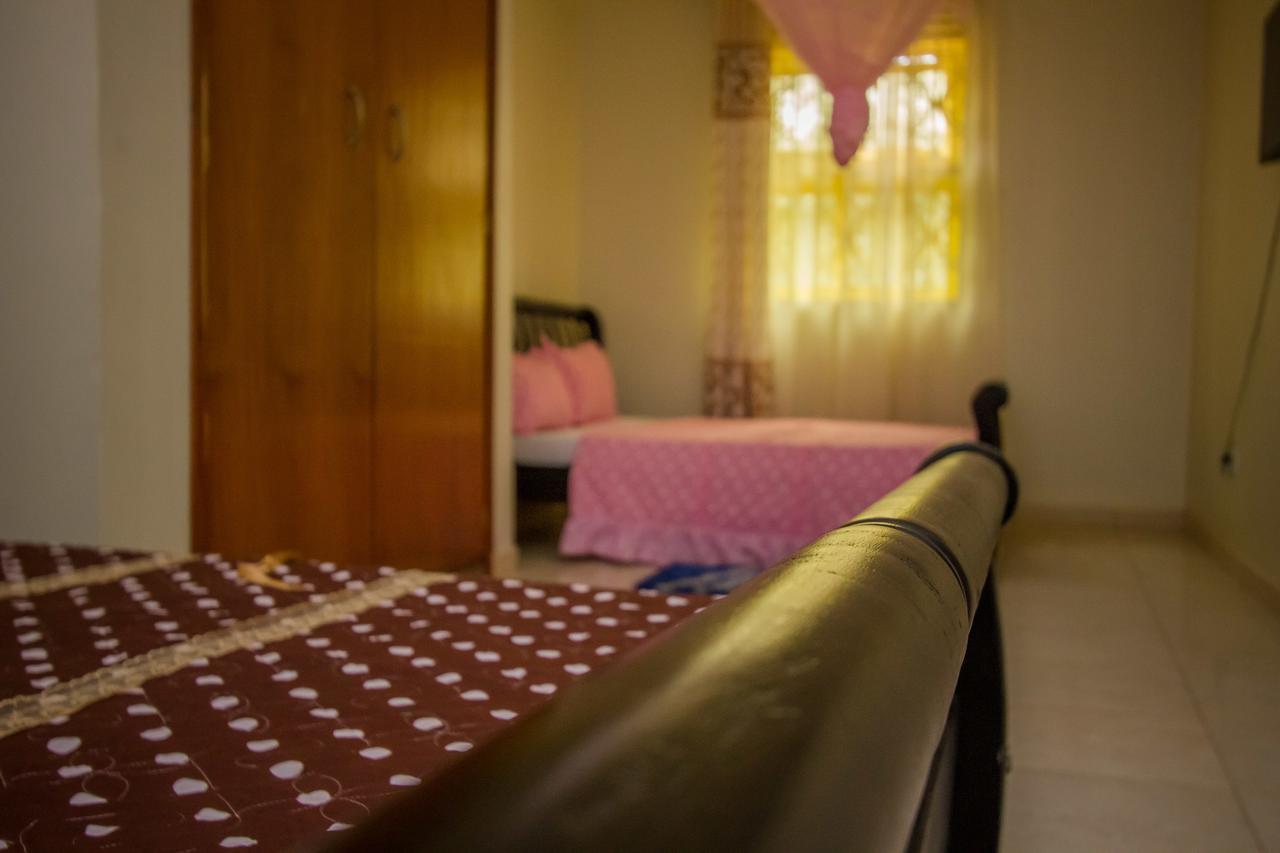 Heras Country Resort Kabale 외부 사진