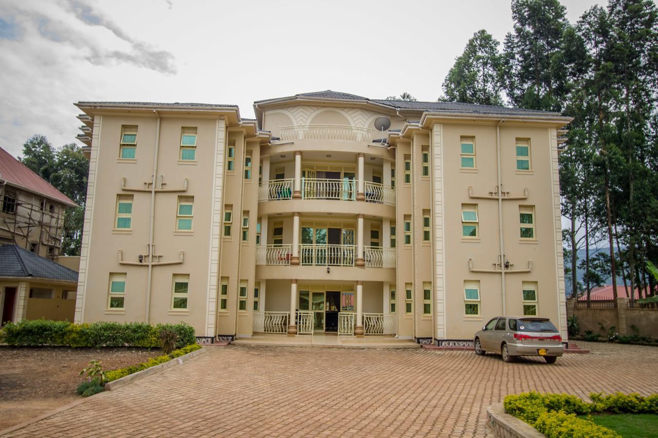 Heras Country Resort Kabale 외부 사진