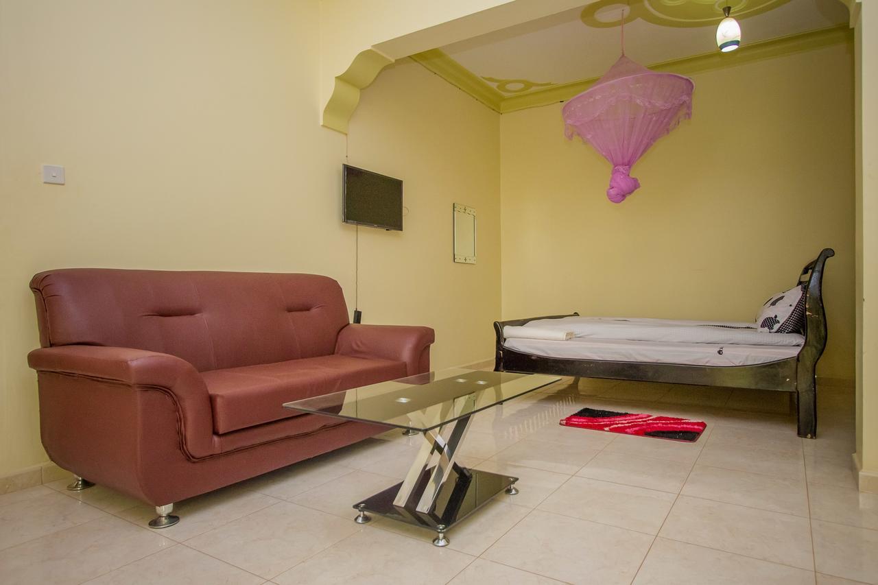 Heras Country Resort Kabale 외부 사진