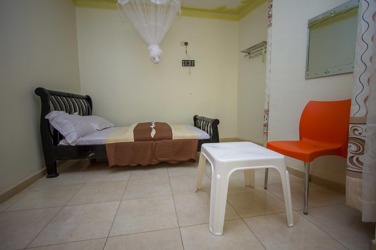 Heras Country Resort Kabale 외부 사진