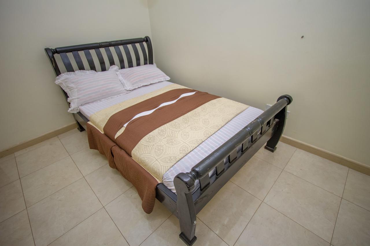 Heras Country Resort Kabale 외부 사진