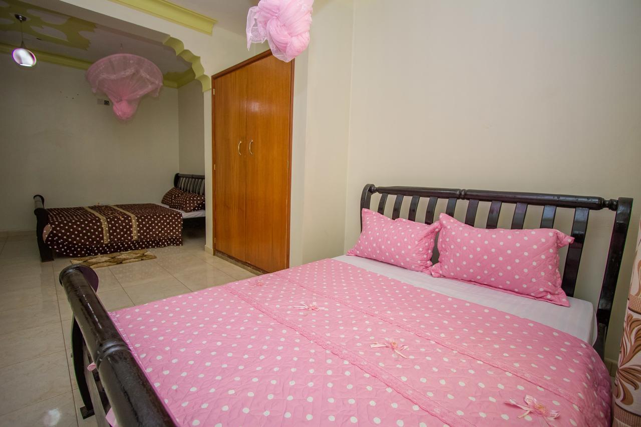 Heras Country Resort Kabale 외부 사진