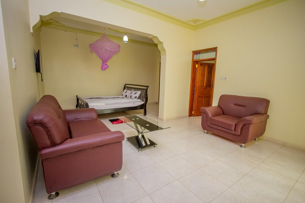 Heras Country Resort Kabale 외부 사진