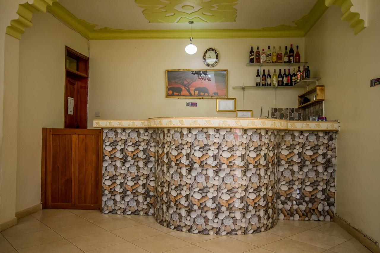 Heras Country Resort Kabale 외부 사진